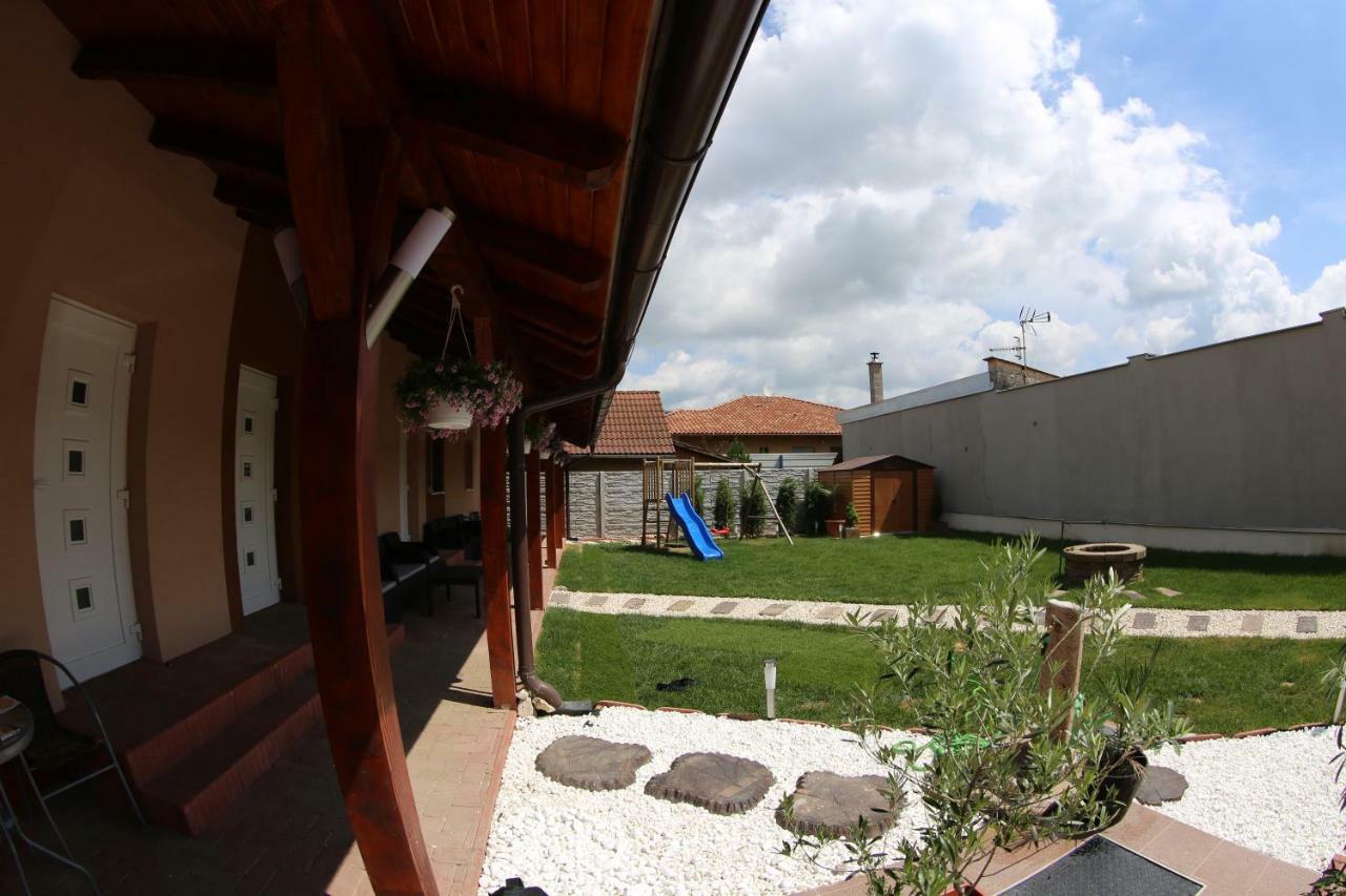 Apartmany Dimitra Štúrovo المظهر الخارجي الصورة
